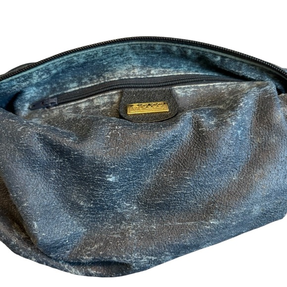 Vintage 80’s Gucci Monogram Navy Crossbody Bag - Picture 14 of 16
